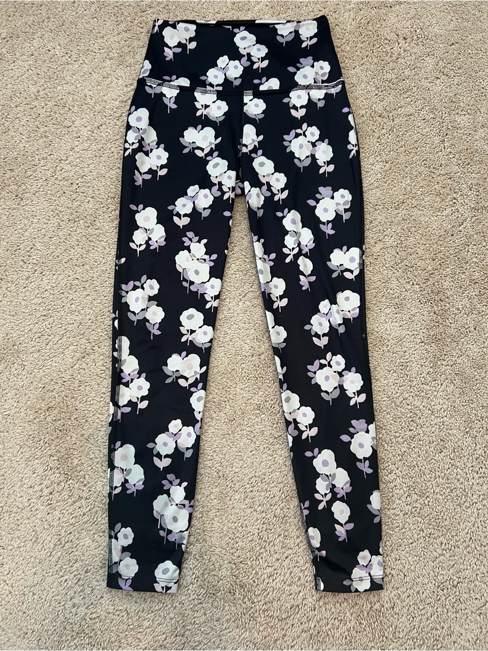Kate Spade Beyond Yoga Size Medium Black Floral Ankle High Waist Legging